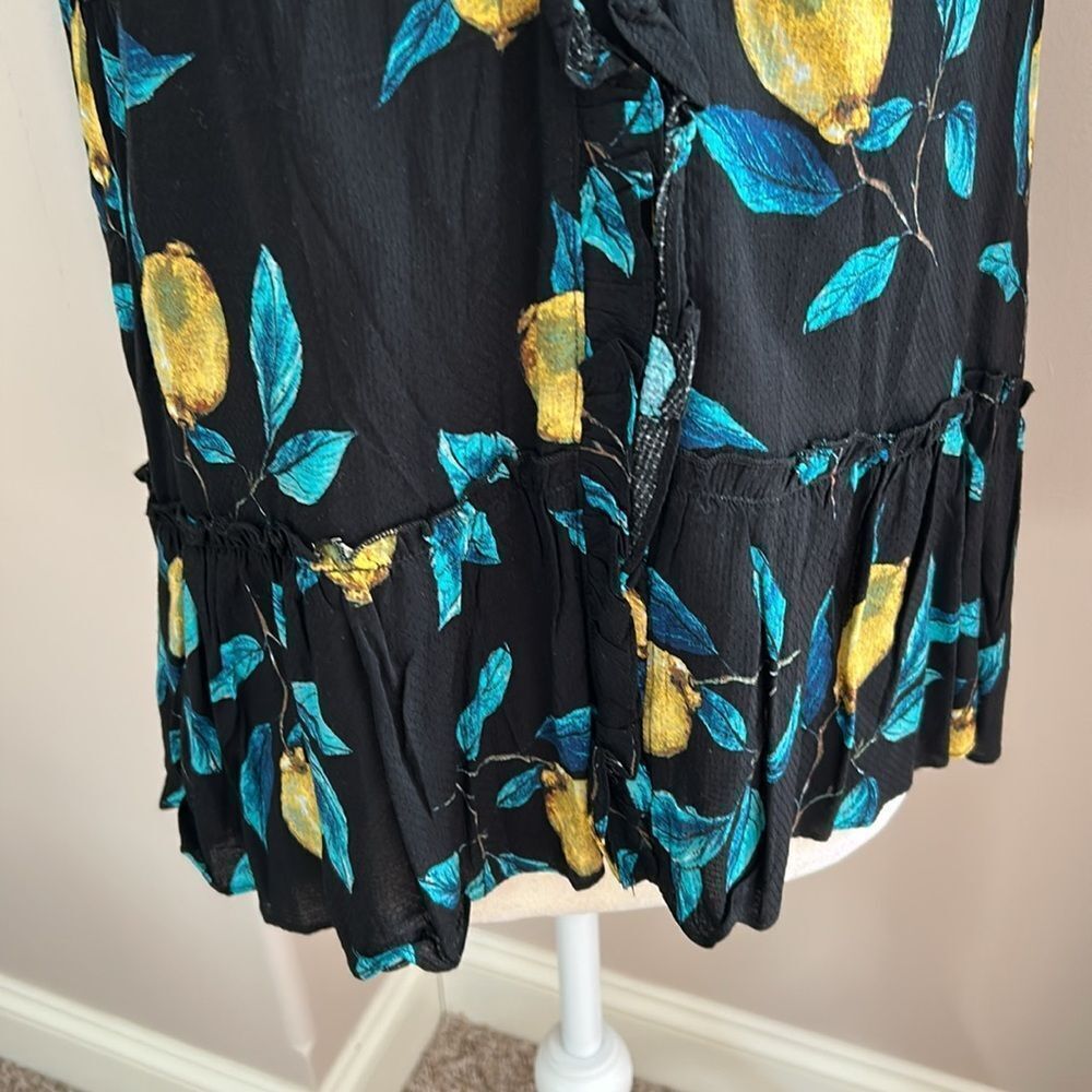 NWT Jessica Simpson Top(size medium) - Picture 3 of 8